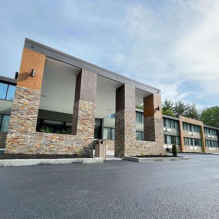 Wingate By Wyndham Lac George Extérieur photo