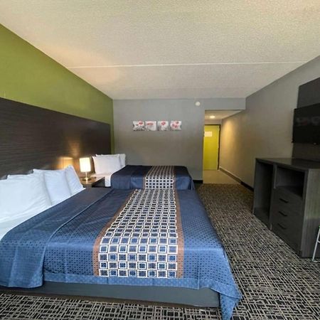 Wingate By Wyndham Lac George Extérieur photo