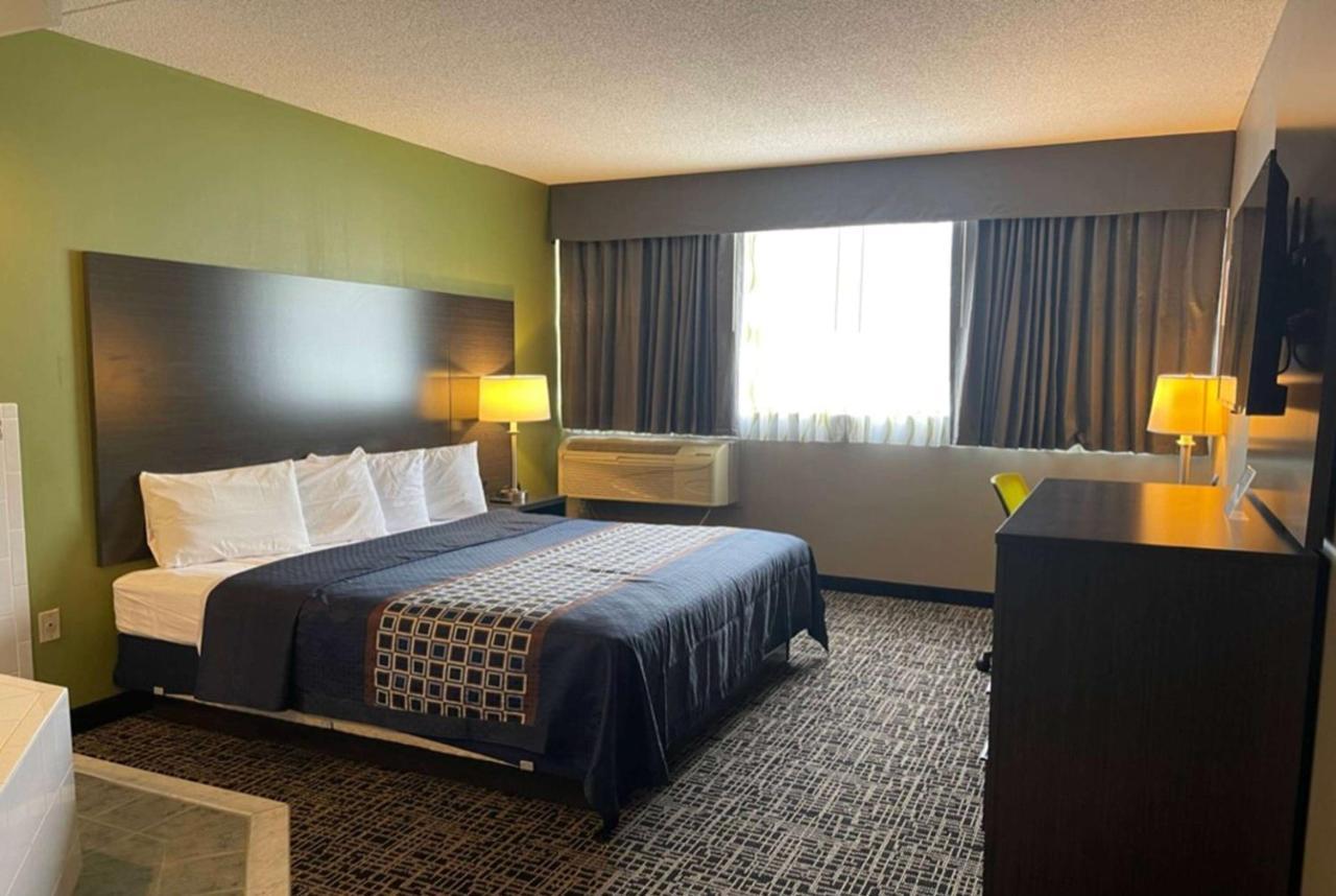 Wingate By Wyndham Lac George Extérieur photo