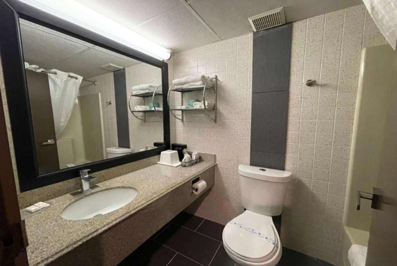 Wingate By Wyndham Lac George Extérieur photo